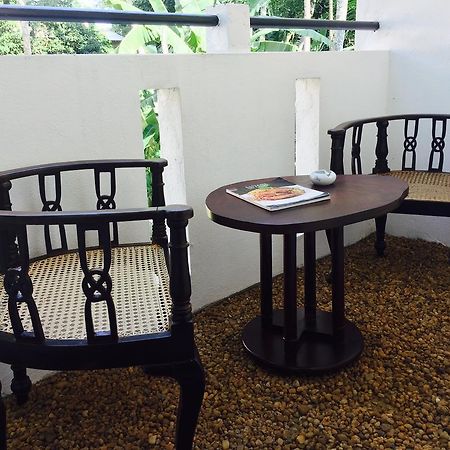 Holiday Nest Bed & Breakfast วัดดูวา ภายนอก รูปภาพ