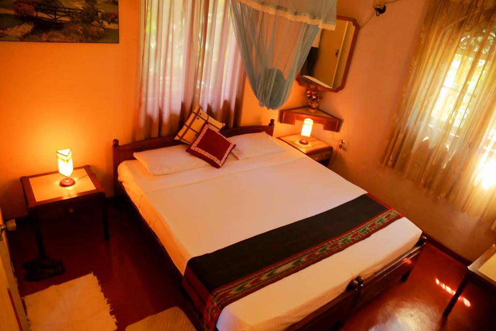 Holiday Nest Bed & Breakfast วัดดูวา ภายนอก รูปภาพ